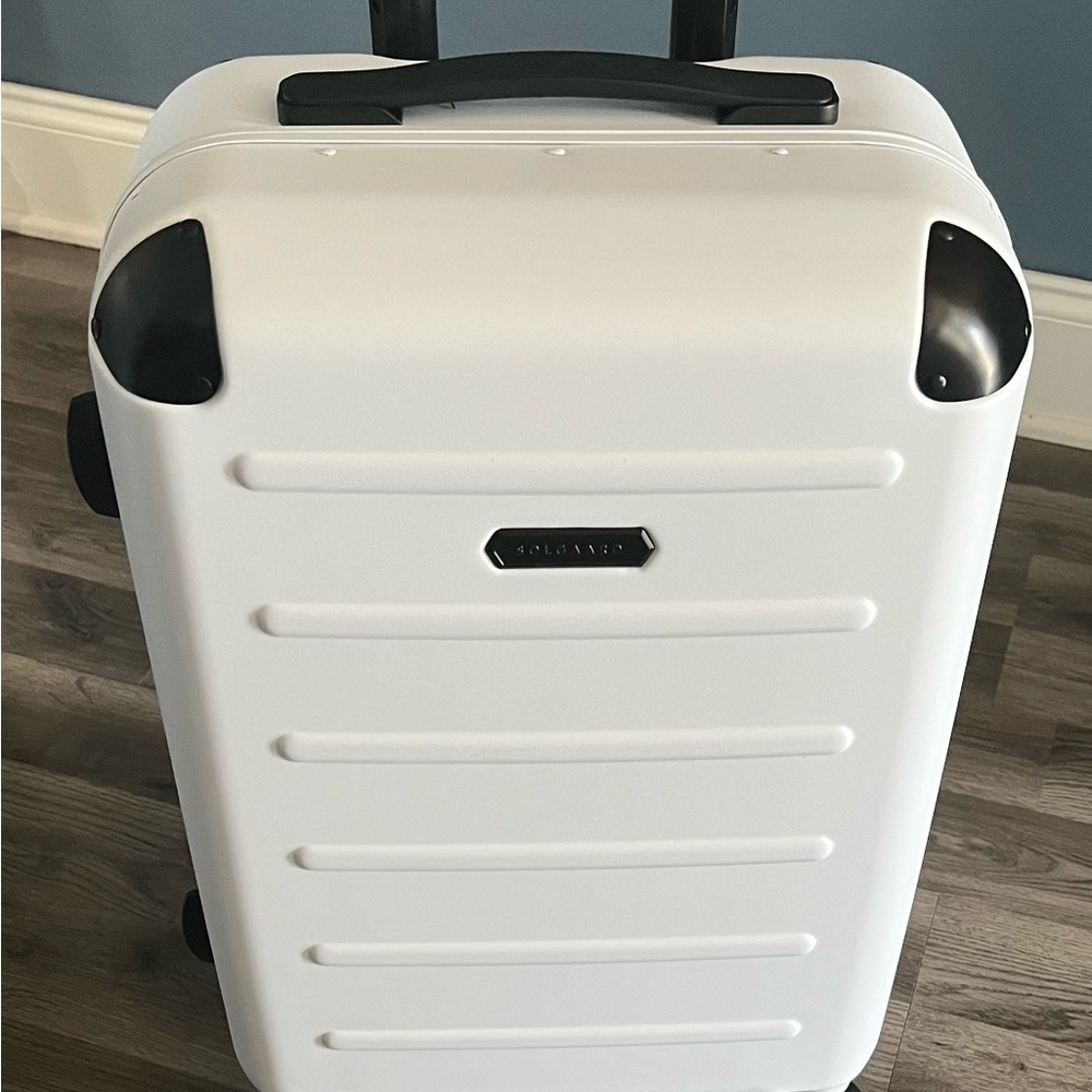 Solgaard Large Carry on Closet